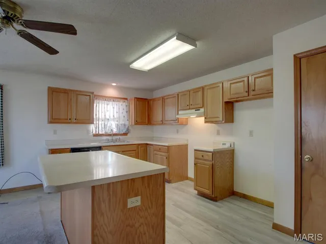 $159,900 | 402 South 8th Street, La Grange, MO 63448