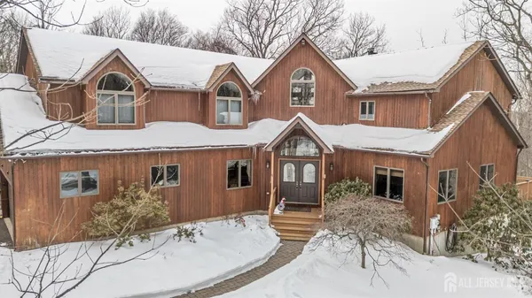 $935,000 | 17 Gary Court, Flanders, NJ 07836