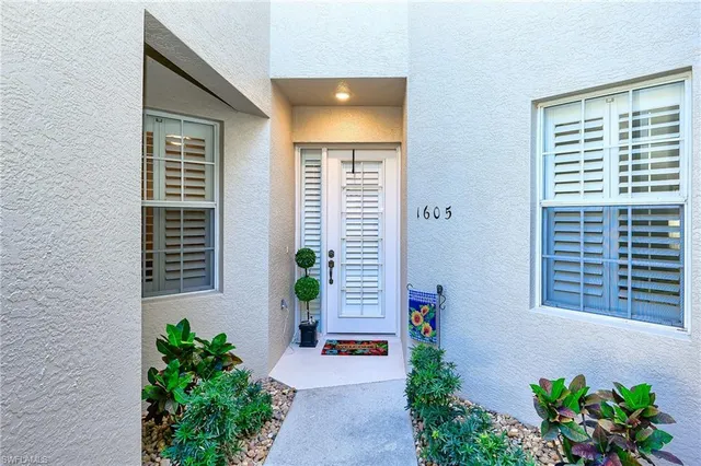 $475,000 | 3059 Horizon Lane, Unit 1605, Naples, FL 34109