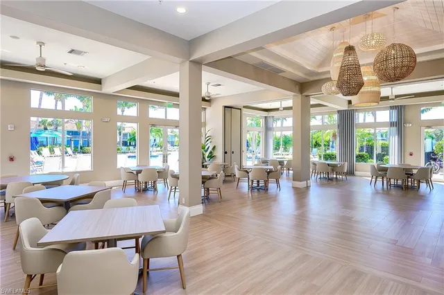 $475,000 | 3059 Horizon Lane, Unit 1605, Naples, FL 34109