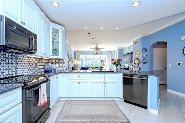 $475,000 | 3059 Horizon Lane, Unit 1605, Naples, FL 34109