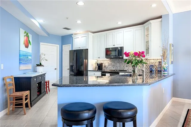 $475,000 | 3059 Horizon Lane, Unit 1605, Naples, FL 34109