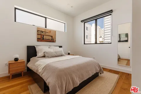 $2,150,000 | 2416 Penmar Avenue, Venice, CA 90291