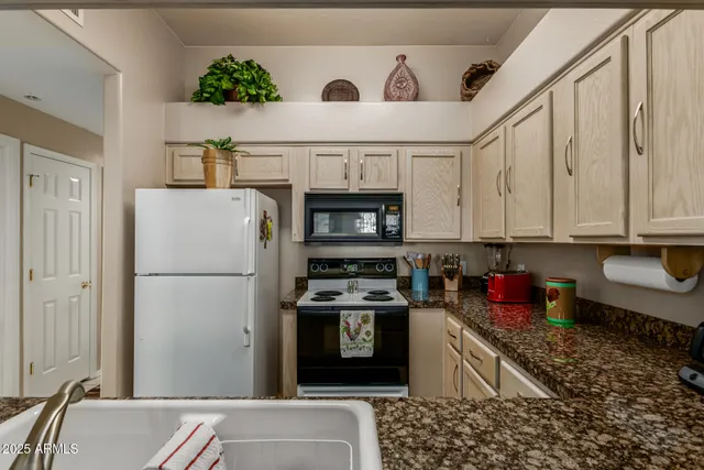 $325,000 | 16357 East Arrow Drive, Unit 115, Fountain Hills, AZ 85268