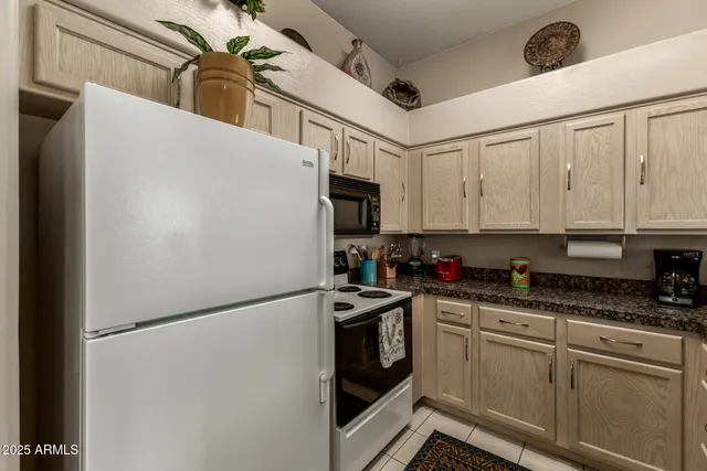 $325,000 | 16357 East Arrow Drive, Unit 115, Fountain Hills, AZ 85268