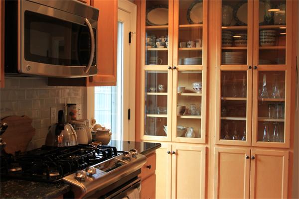 21 Stowell Road Winchester, MA 01890 - Photo 4 of 14