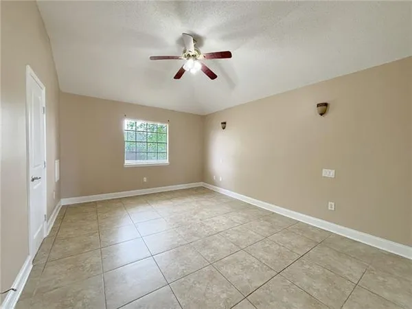 $1,925 | 2040 Golfview Drive, Laplace, LA 70068