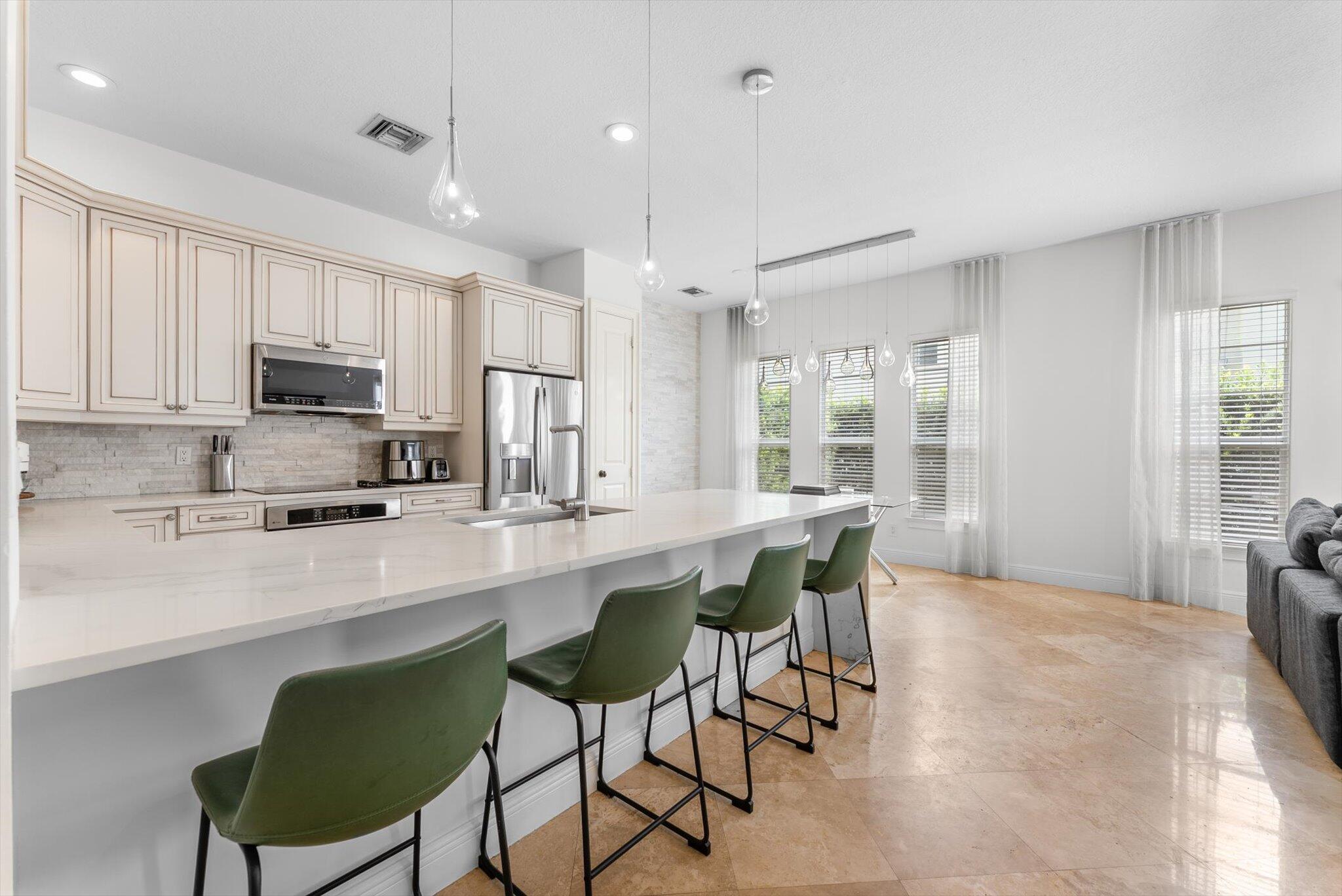 106 Via Floresta Drive Boca Raton, FL 33487 - Photo 11 of 43 15-15