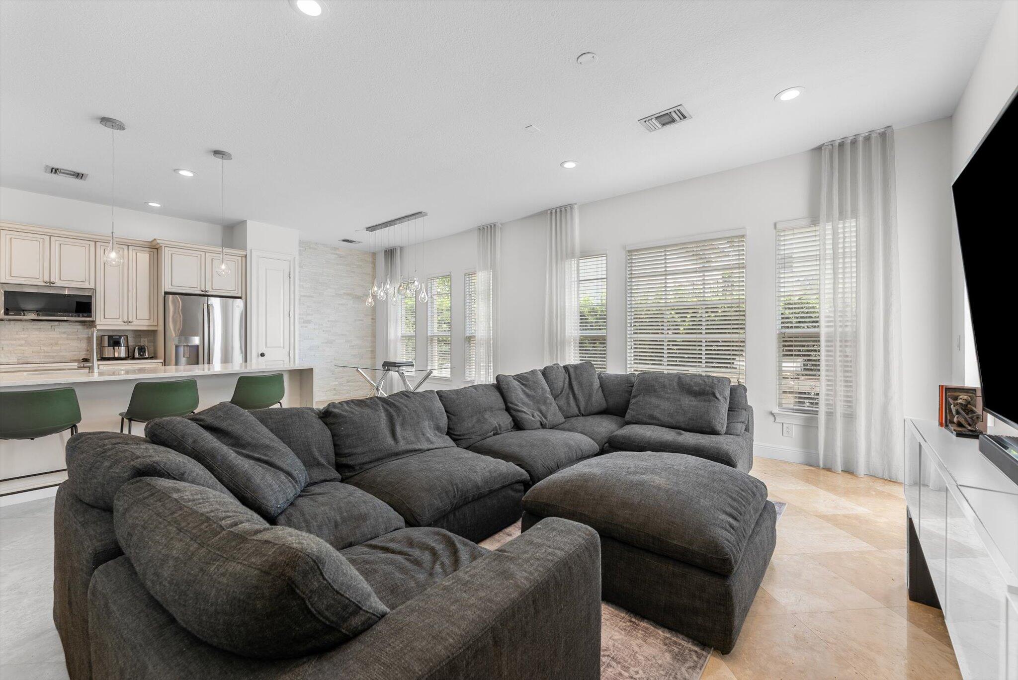 106 Via Floresta Drive Boca Raton, FL 33487 - Photo 14 of 43 13-13