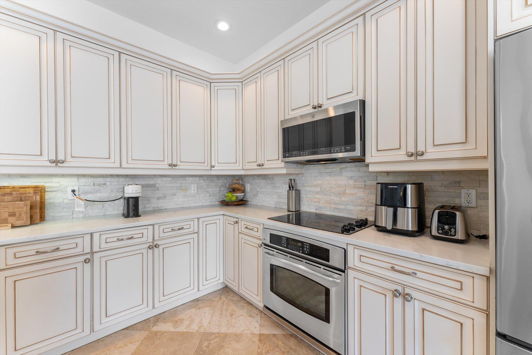 106 Via Floresta Drive Boca Raton, FL 33487 - Photo 15 of 43 18-18