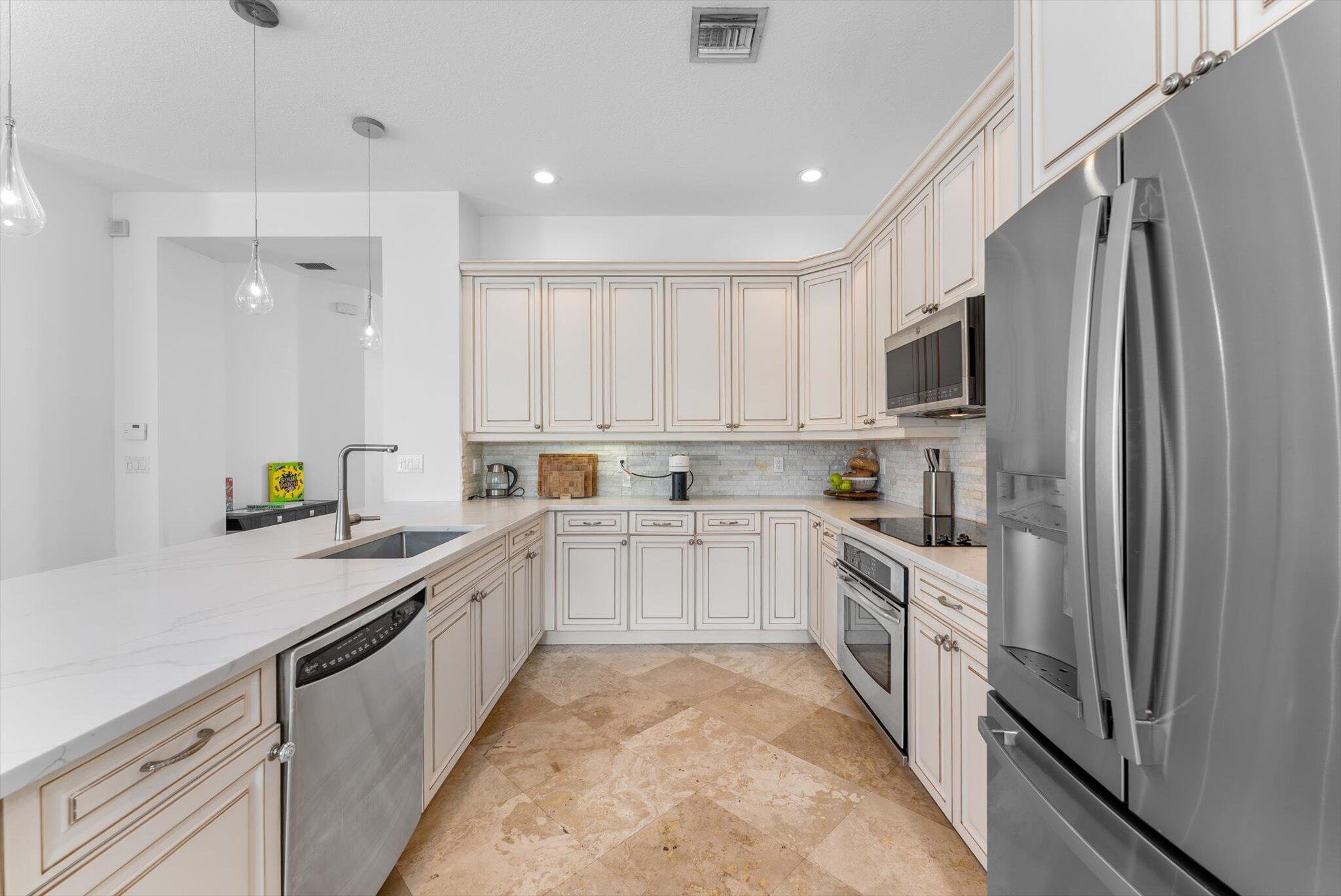 106 Via Floresta Drive Boca Raton, FL 33487 - Photo 17 of 43 17-17