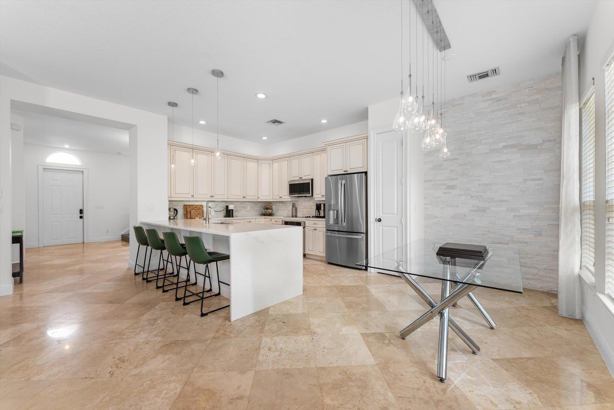 106 Via Floresta Drive Boca Raton, FL 33487 - Photo 3 of 43 14-14