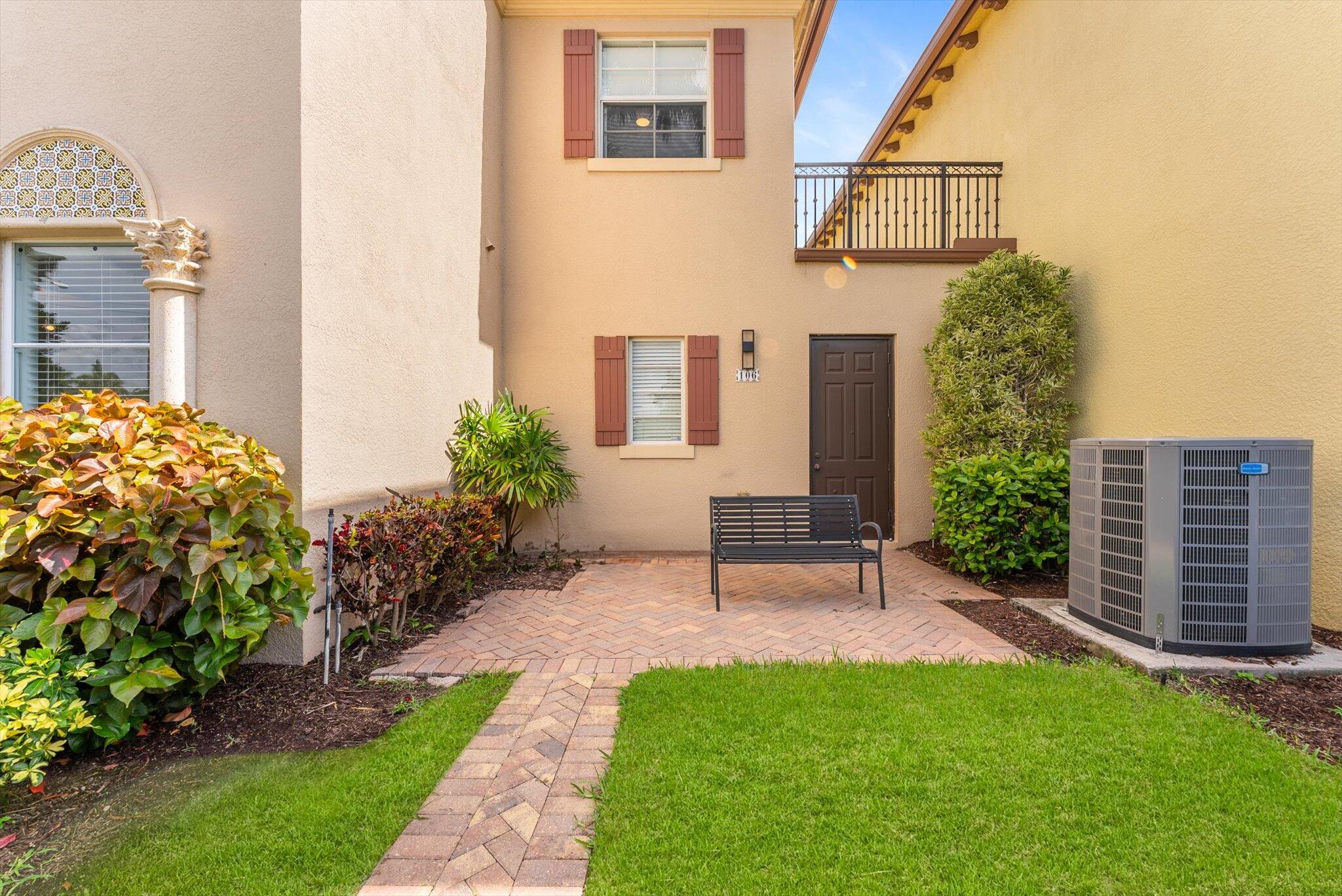 106 Via Floresta Drive Boca Raton, FL 33487 - Photo 4 of 43 04-4