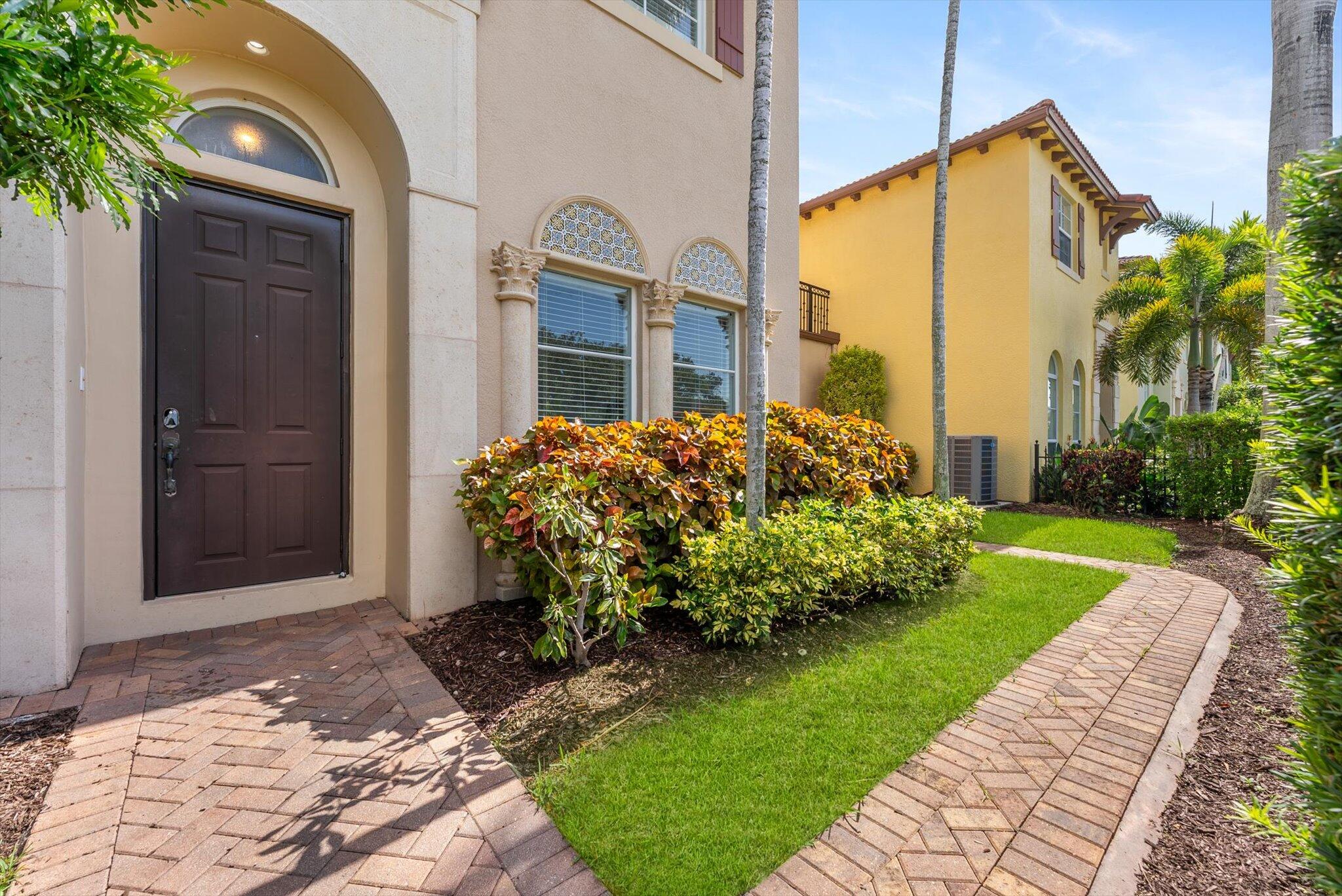 106 Via Floresta Drive Boca Raton, FL 33487 - Photo 5 of 43 05-5