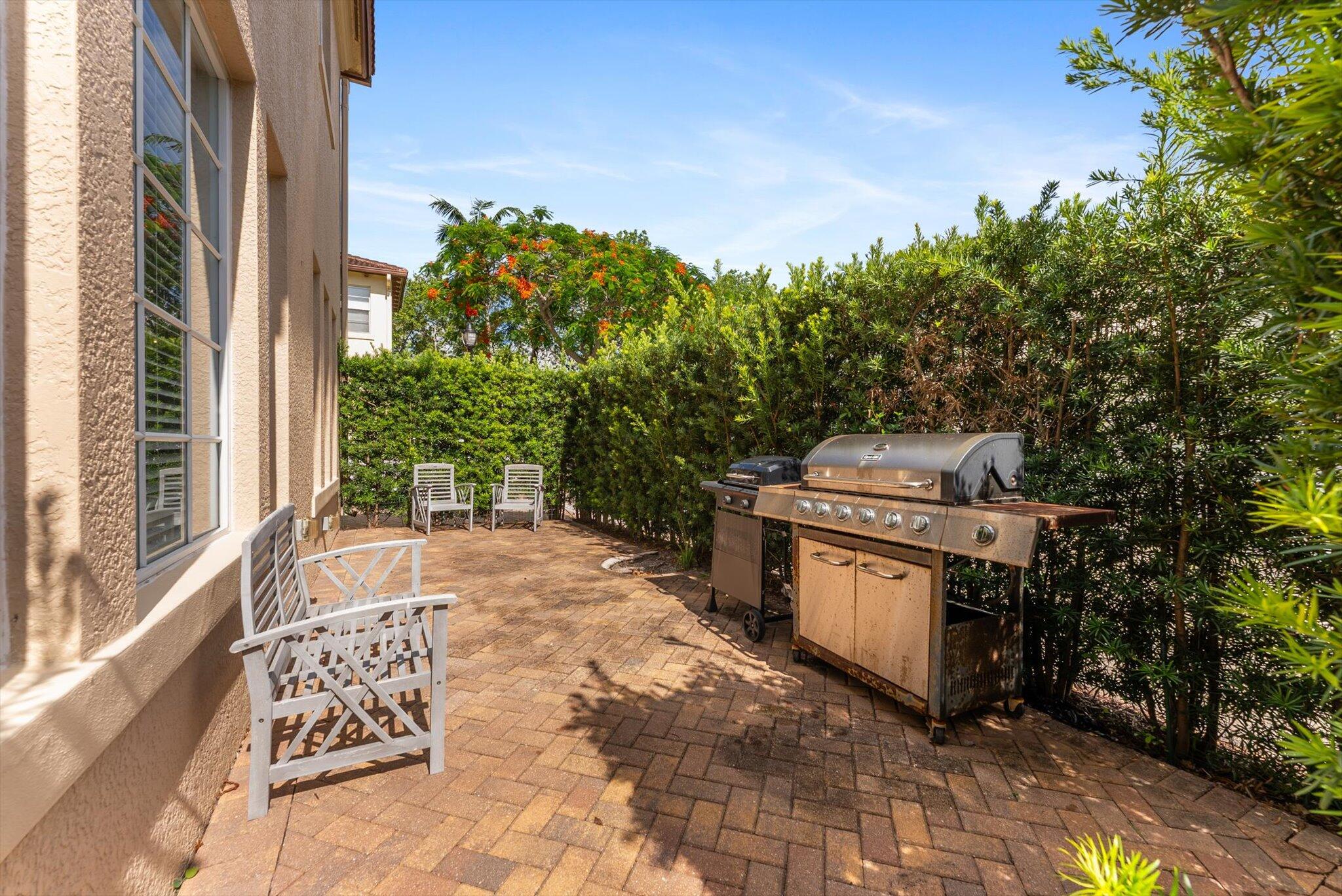 106 Via Floresta Drive Boca Raton, FL 33487 - Photo 10 of 43 09-9