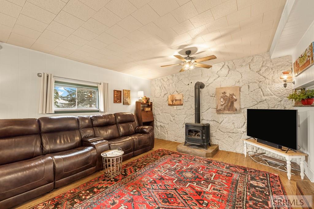 3200 Rawson Street Ammon, ID 83406 - Photo 11 of 39 Living Room
