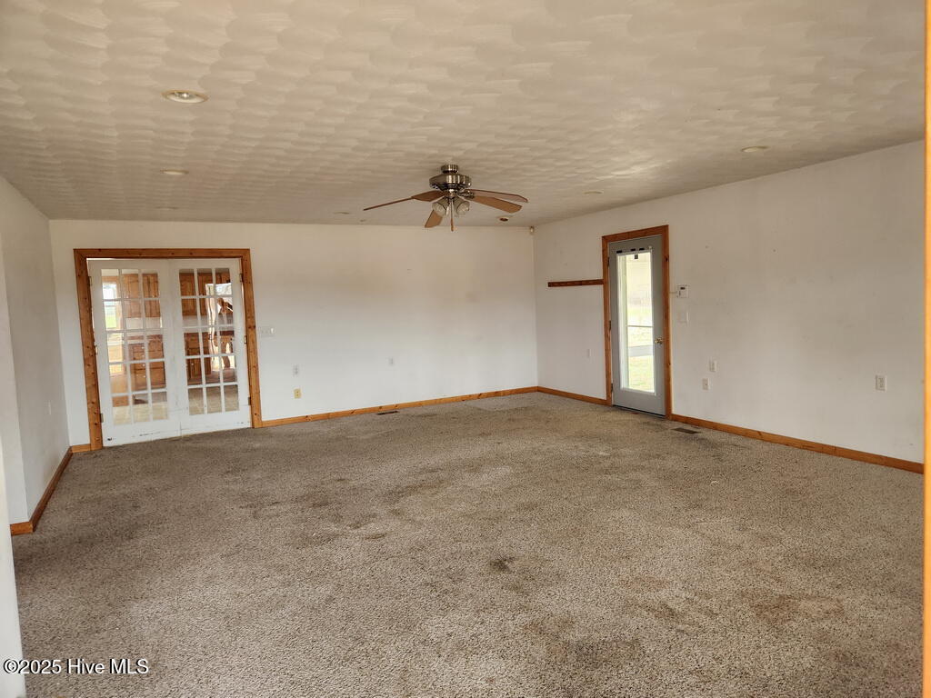 105 Hollowell Road Aulander, NC 27805 - Photo 3 of 9 130 LIVING ROOM