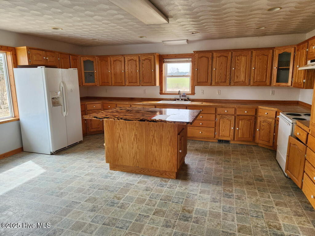 105 Hollowell Road Aulander, NC 27805 - Photo 4 of 9 136 KITCHEN