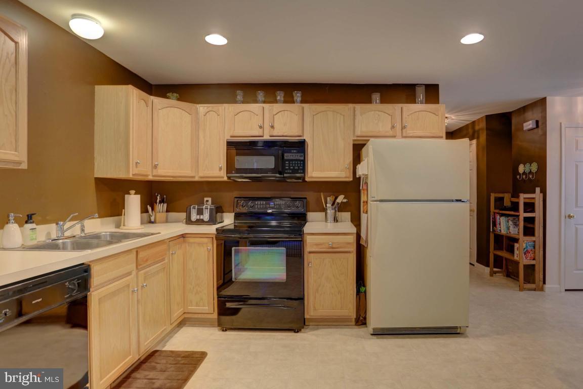 792 Sylvan Road Lancaster, PA 17601 - Photo 11 of 31 Gallery Image 11