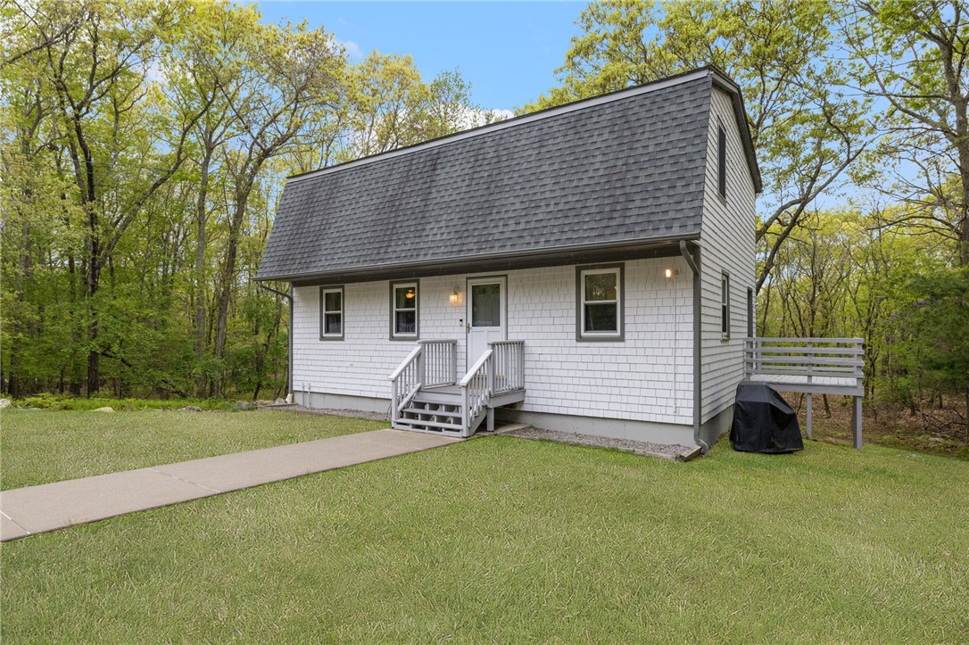 637 Read School House Road Coventry, RI 02816 - Photo 2 of 47