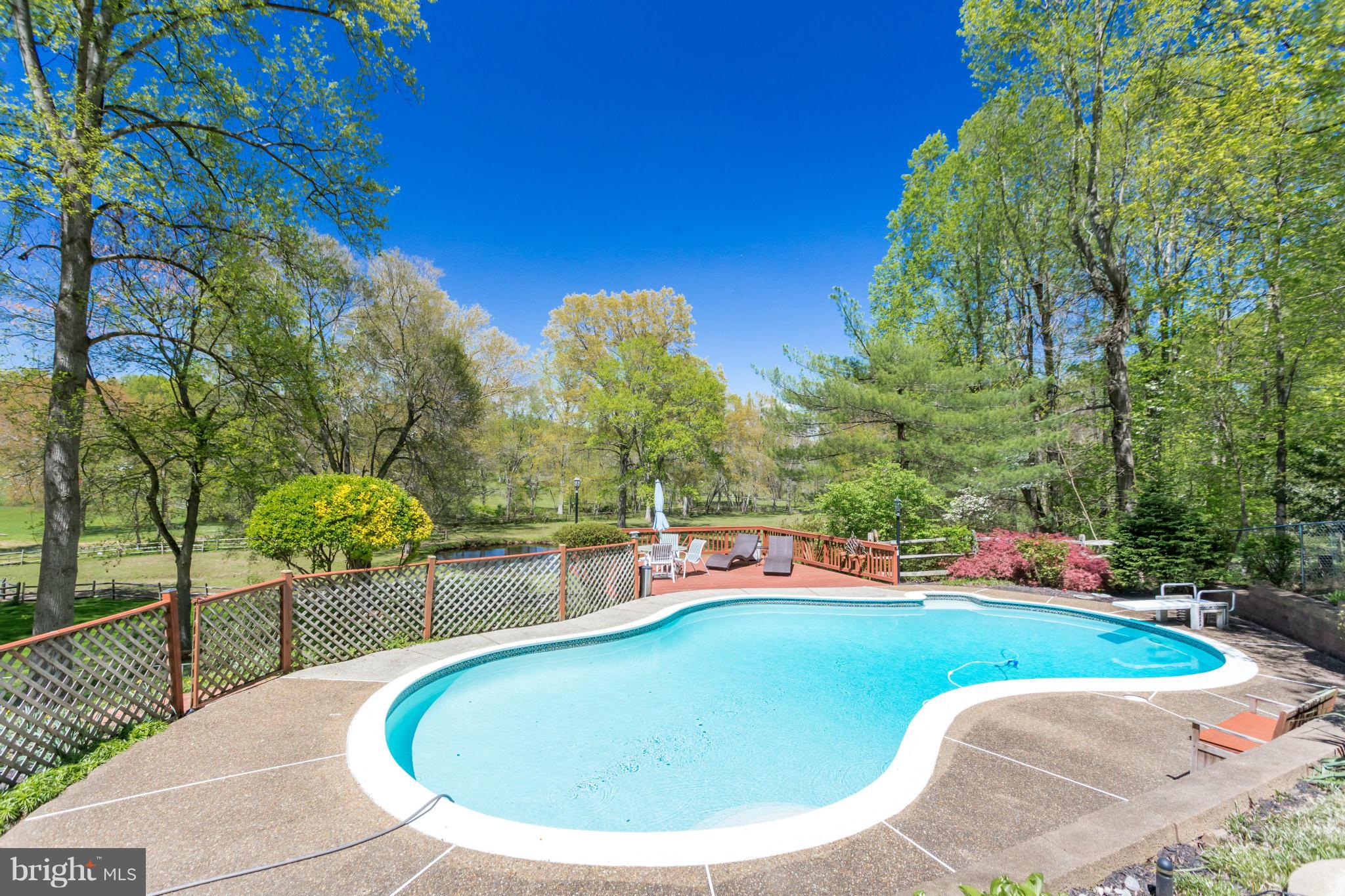 2709 Colt Run Road Oakton, VA 22124 - Photo 20 of 30 Exterior (Rear)