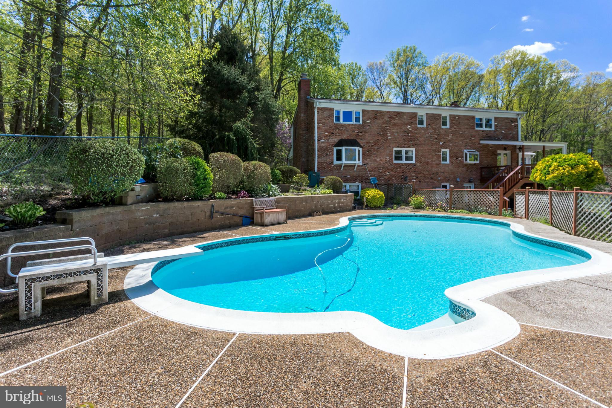 2709 Colt Run Road Oakton, VA 22124 - Photo 21 of 30 Exterior (Rear)
