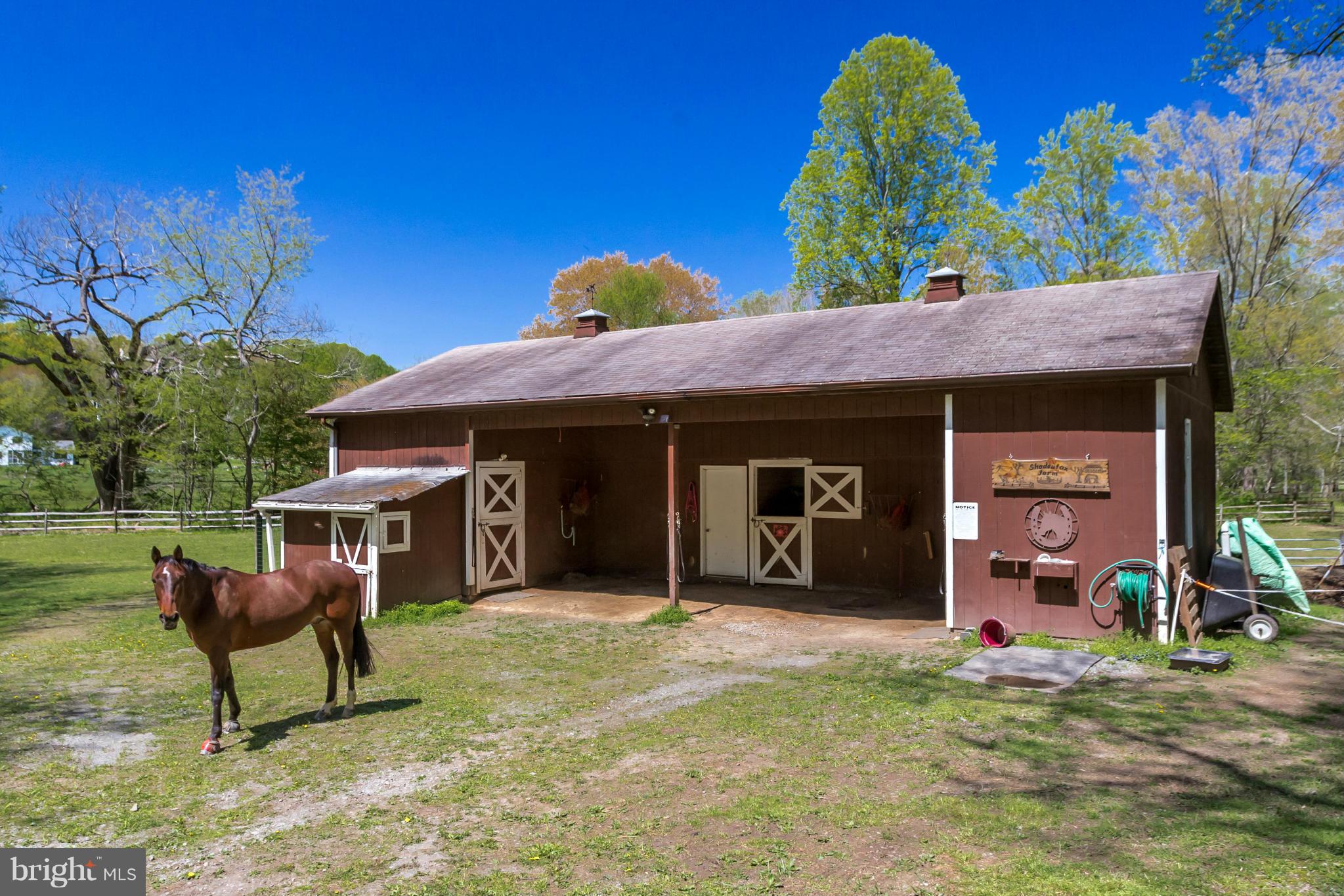2709 Colt Run Road Oakton, VA 22124 - Photo 26 of 30 Exterior (Rear)