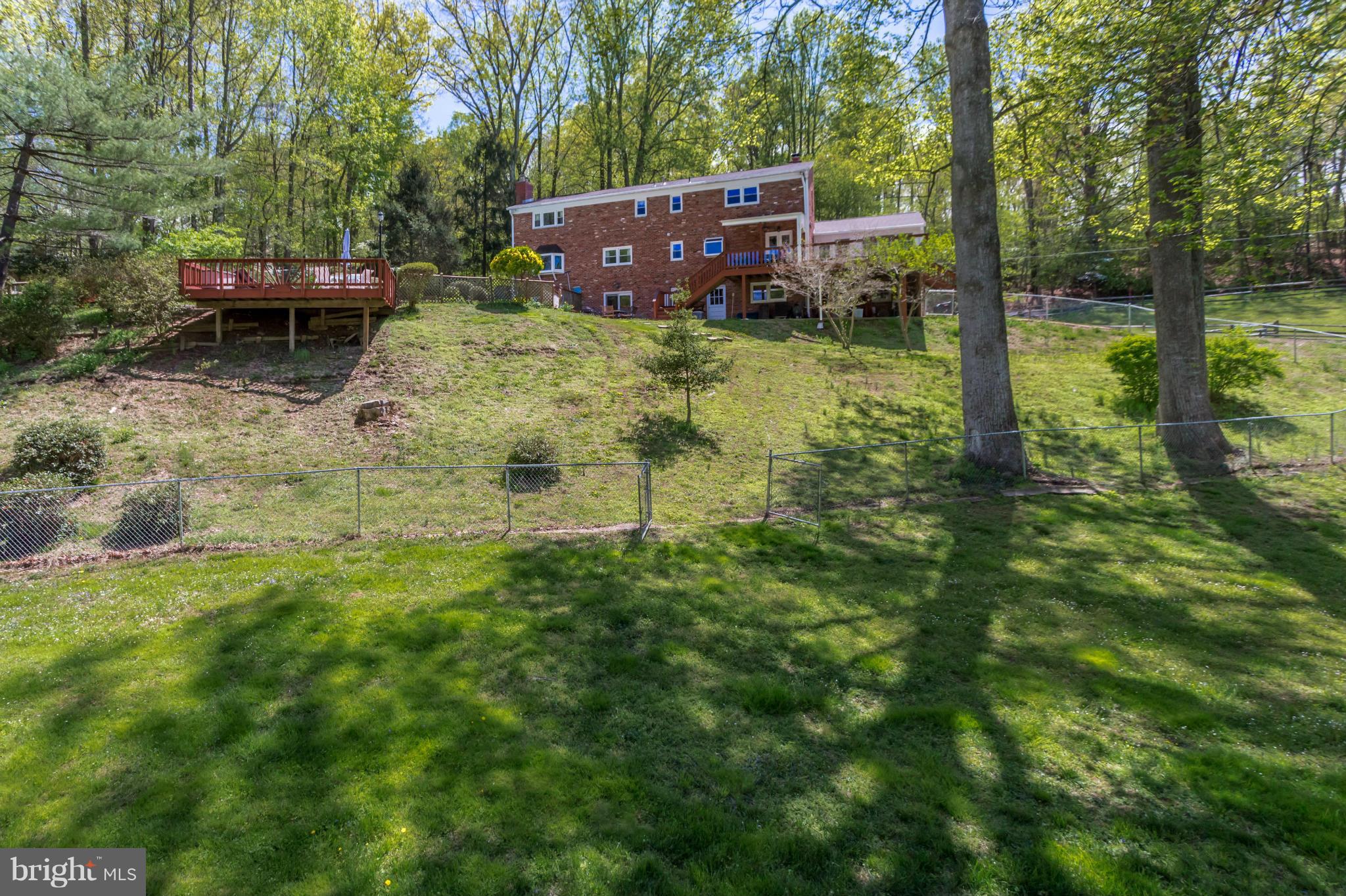 2709 Colt Run Road Oakton, VA 22124 - Photo 28 of 30 Exterior (Rear)