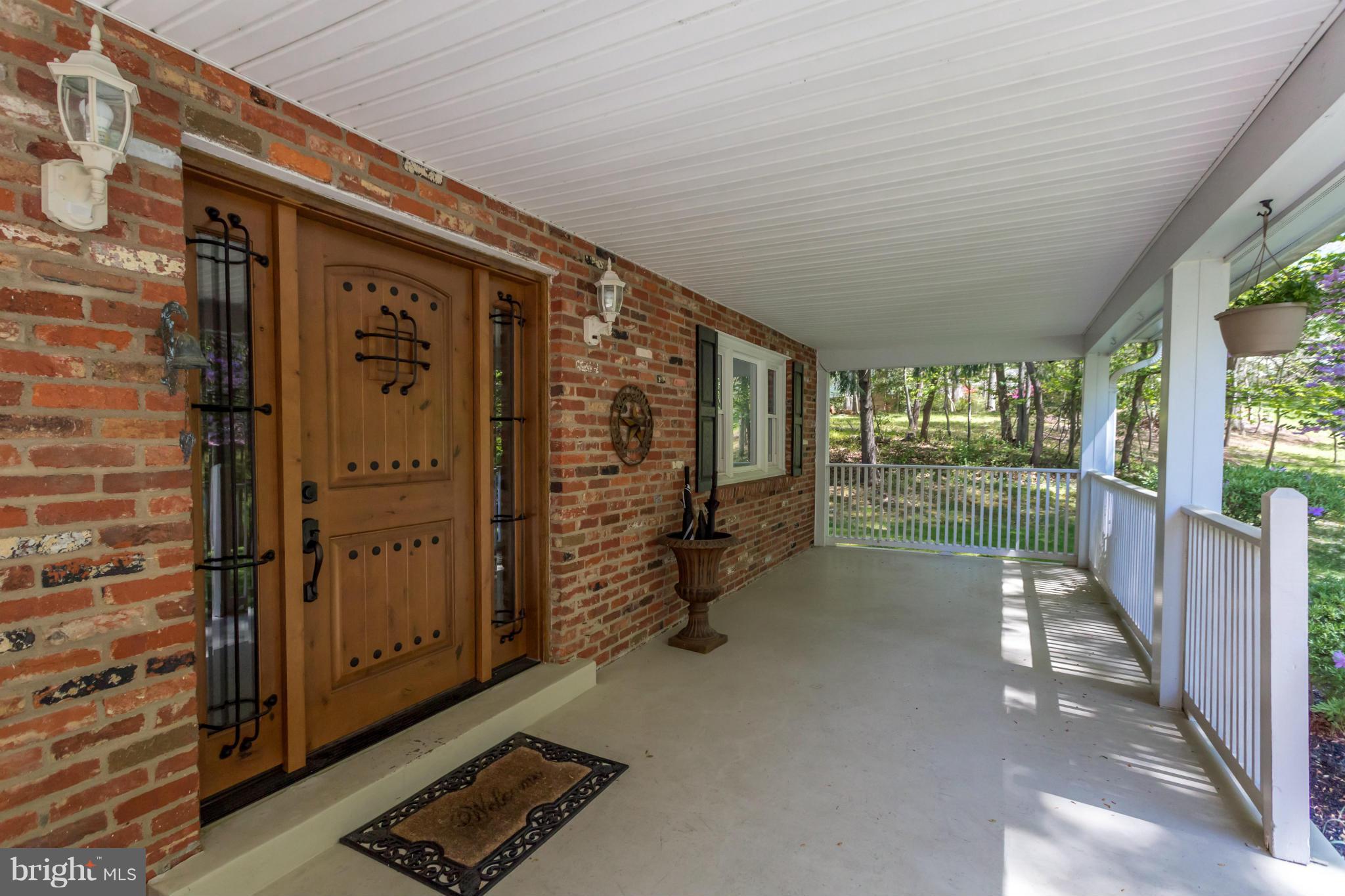2709 Colt Run Road Oakton, VA 22124 - Photo 29 of 30 Exterior (Front)
