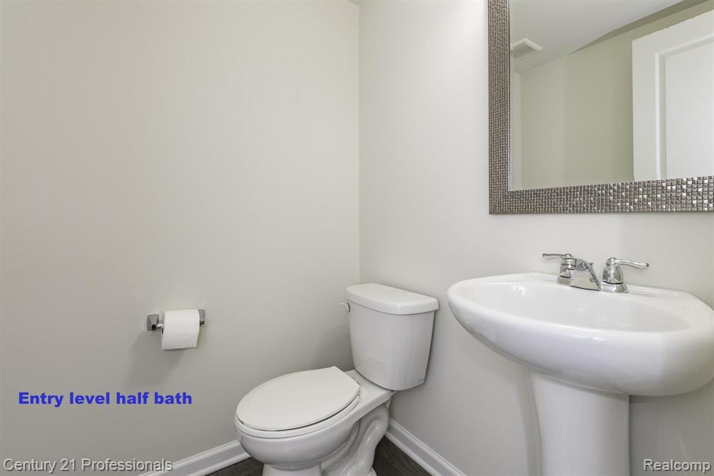 855 Barclay Circle Rochester Hills, MI 48307 - Photo 13 of 30
