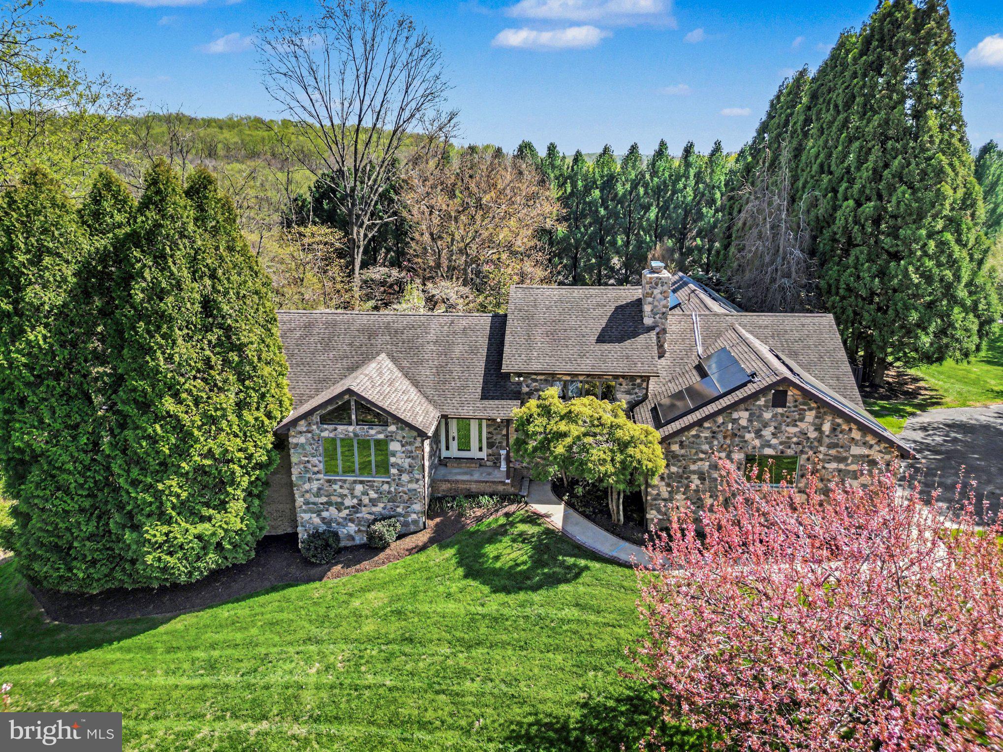 13800 Cripplegate Road Phoenix, MD 21131 - Photo 1 of 47 a aerial view of a house