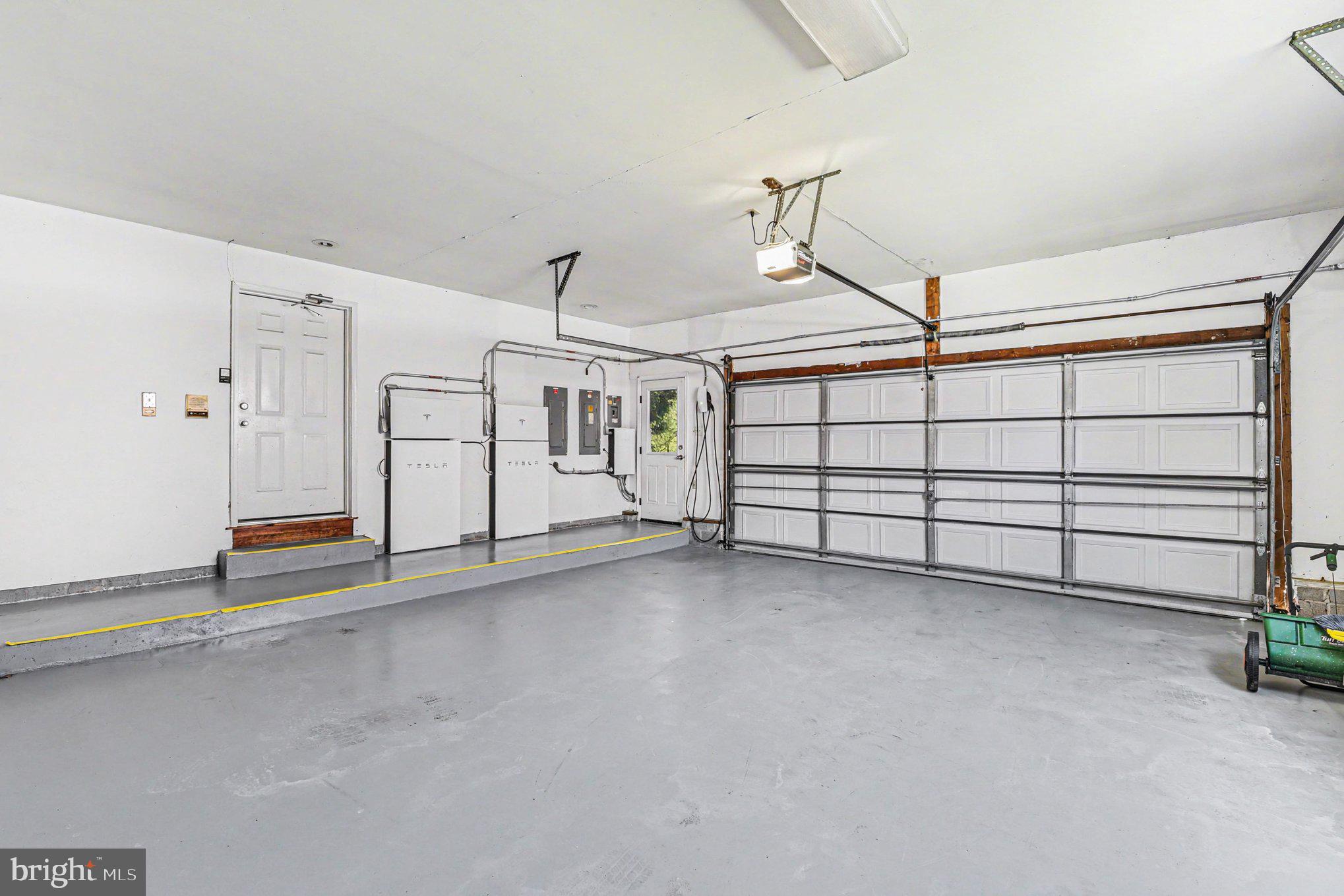 13800 Cripplegate Road Phoenix, MD 21131 - Photo 38 of 47 a view of a garage