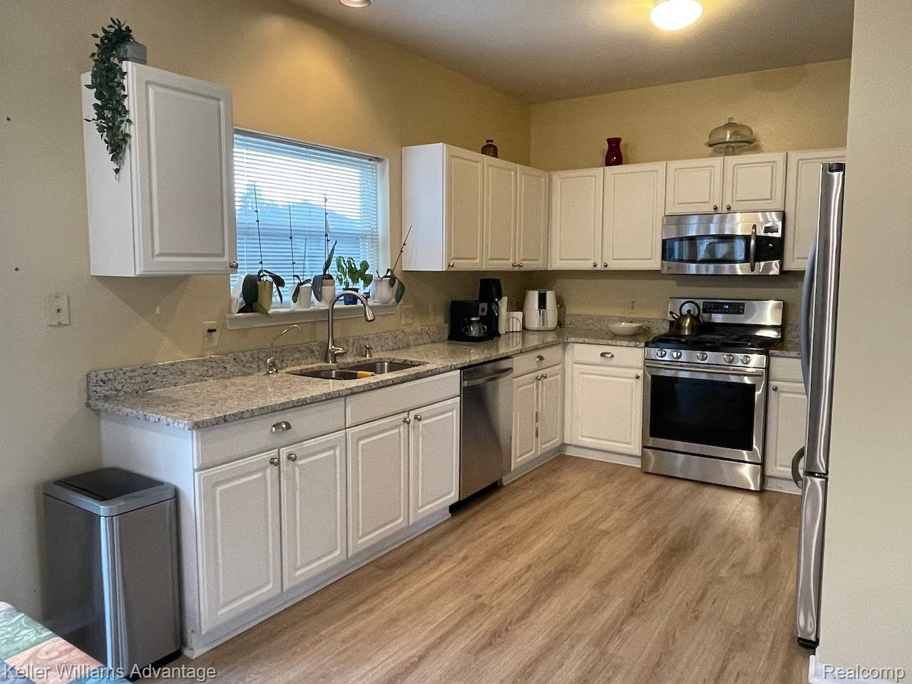 3229 Silverbrook Drive Rochester, MI 48306 - Photo 8 of 33 Profile picture 2020 a - 6.jpeg