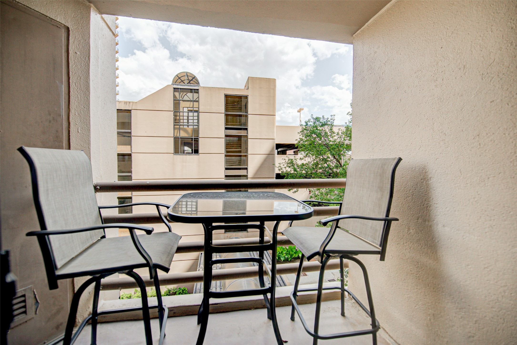 3525 Sage Road, Unit 407 Houston, TX 77056 - Photo 3 of 45 Cozy Balcony