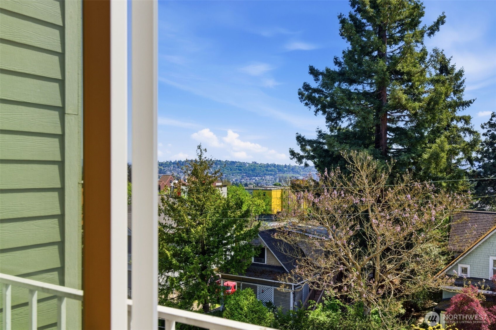 800 North Allen Place, Unit 401 Seattle, WA 98103 - Photo 22 of 32
