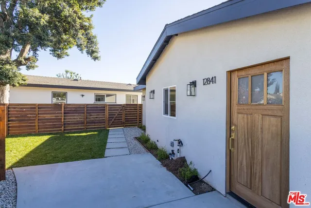 $1,125,000 | 14365 Berg Street, Sylmar, CA 91342