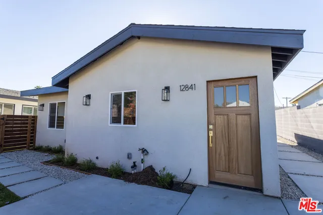 $1,125,000 | 14365 Berg Street, Sylmar, CA 91342