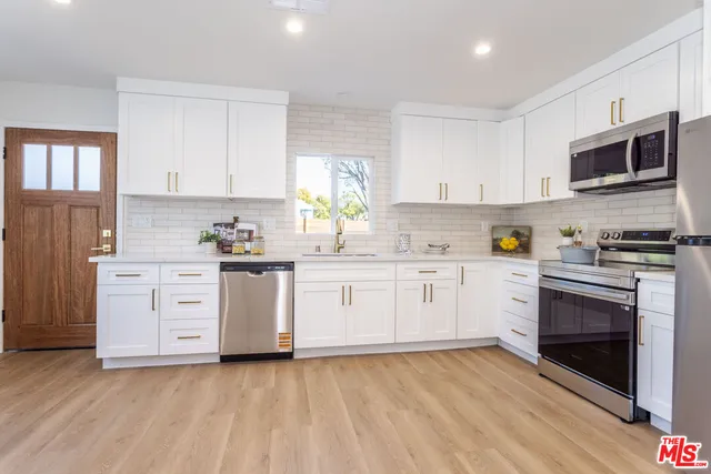 $1,125,000 | 14365 Berg Street, Sylmar, CA 91342