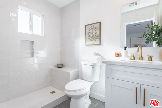 $1,125,000 | 14365 Berg Street, Sylmar, CA 91342