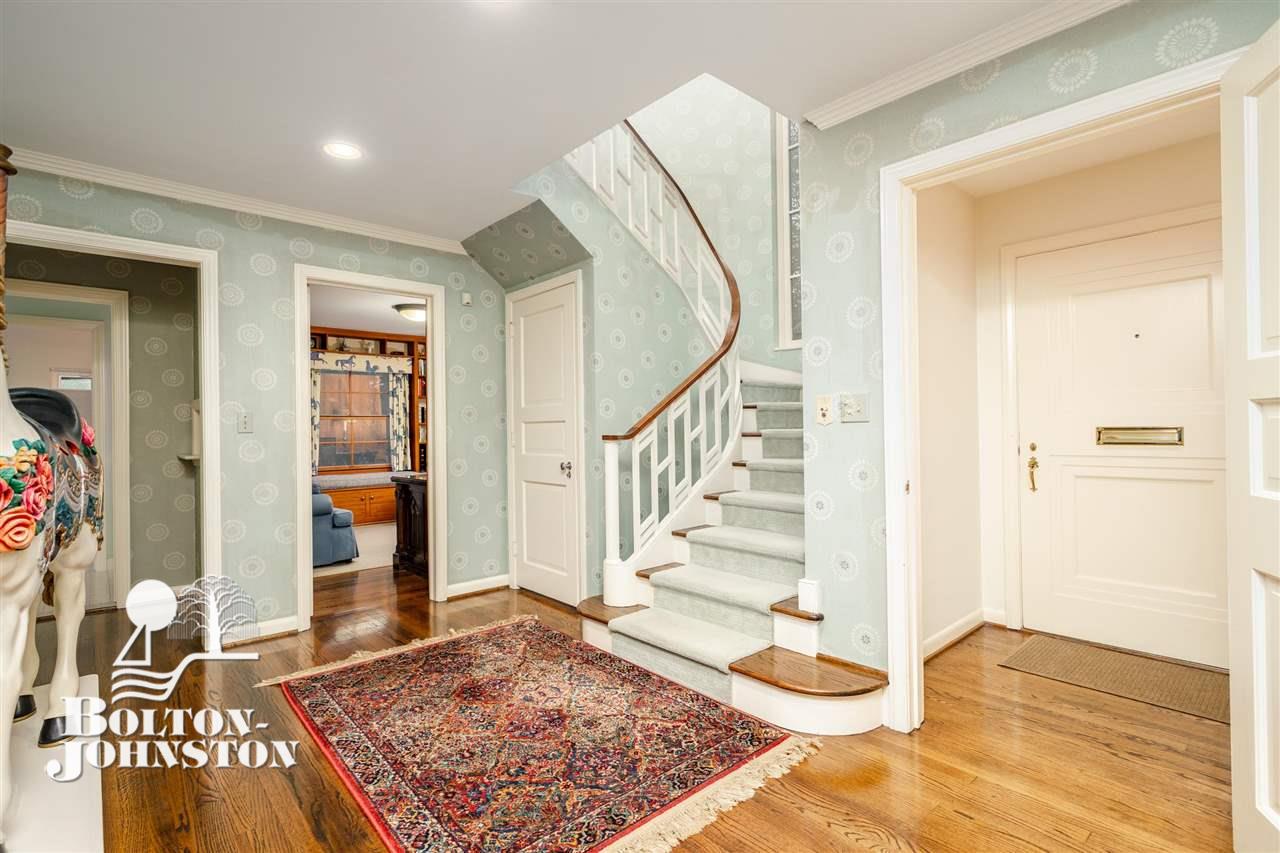 193 Merriweather Road Grosse Pointe, MI 48236 - Photo 8 of 68 Foyer