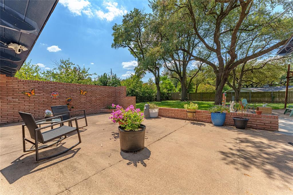 2612 Glendale Drive Waco, TX 76708 - Photo 27 of 38 Fenced backyard featuring a patio