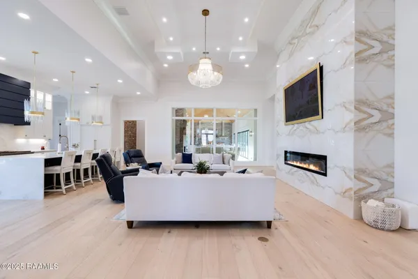 $1,899,999 | 203 Alsway, Broussard, LA 70518