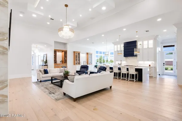 $1,899,999 | 203 Alsway, Broussard, LA 70518