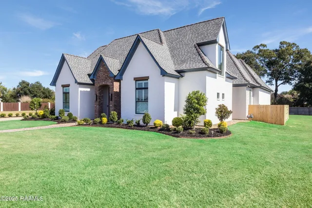 $1,999,999 | 203 Alsway, Broussard, LA 70518