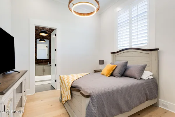 $1,899,999 | 203 Alsway, Broussard, LA 70518