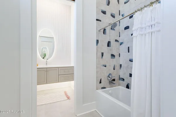 $1,899,999 | 203 Alsway, Broussard, LA 70518