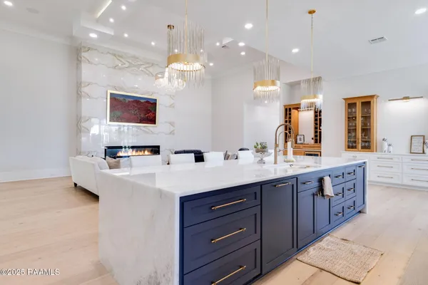 $1,899,999 | 203 Alsway, Broussard, LA 70518