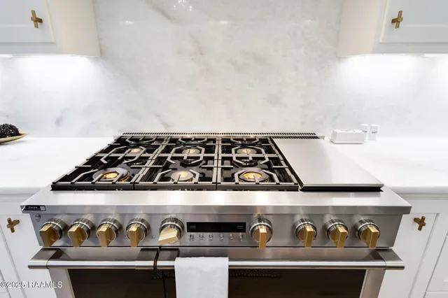 $1,999,999 | 203 Alsway, Broussard, LA 70518