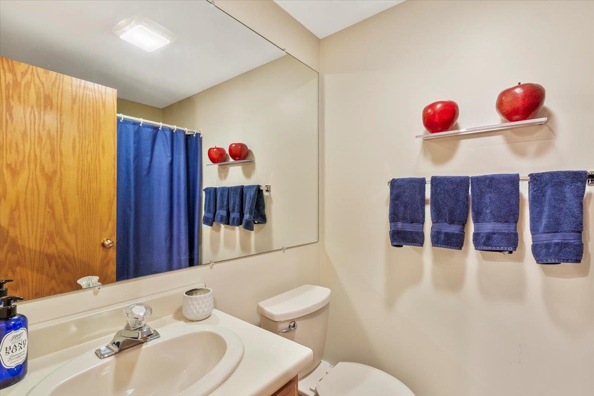 44 Hilltop Road Winhall, VT 05340 - Photo 27 of 38