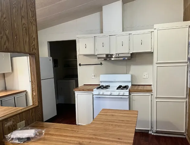 $1,595 | 1103 Lipan Trail, Austin, TX 78733